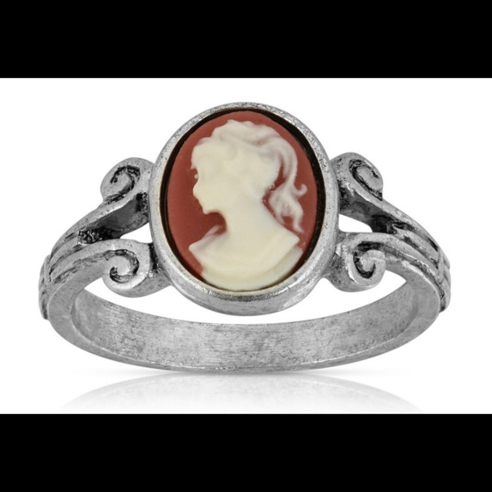 Pewter Carnelian Cameo Oval Ring size 7
